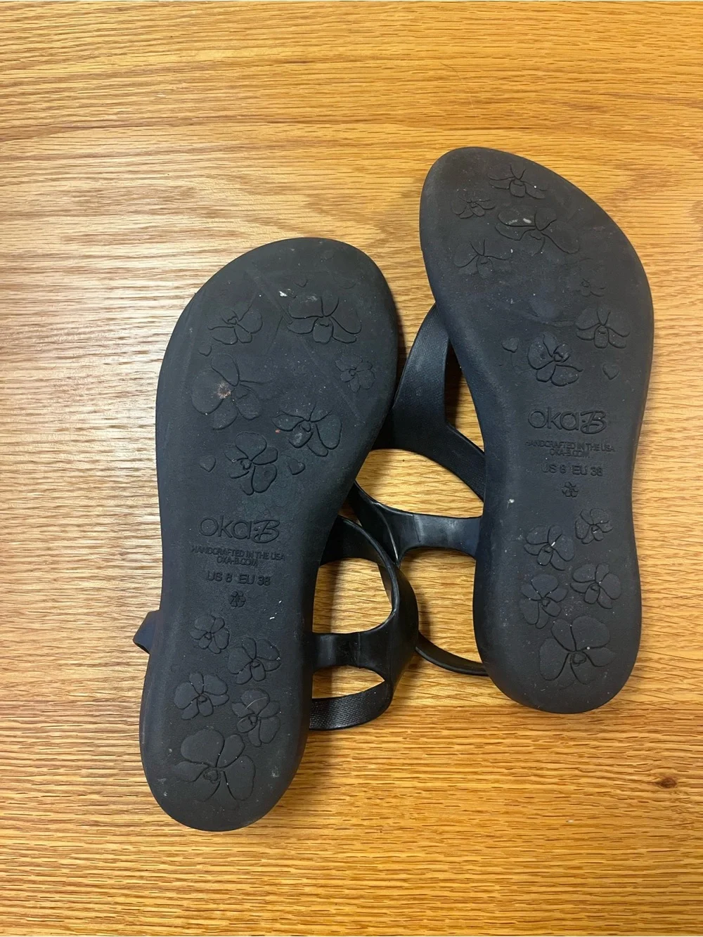 Oka-B Carson Womens size 8 T-Strap Thong Jelly Sandals Black casual minimalist - Picture 4 of 5